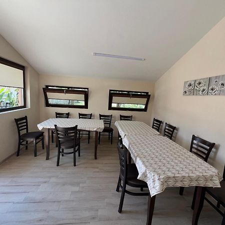 Къща За Гости Бадови Chisarja Exteriör bild